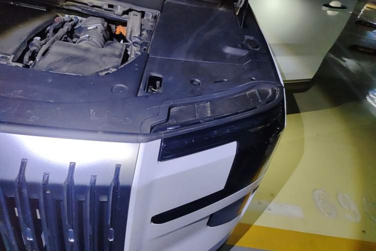 Used Zeekr 9X 2025 Max Edition Engine Bay Left
