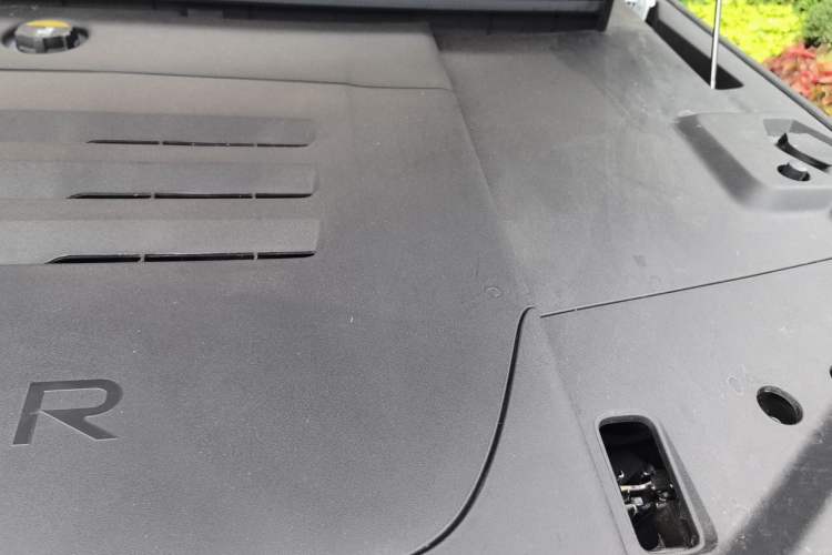 Used Zeekr 9X 2025 Hyper Edition Engine Bay Left