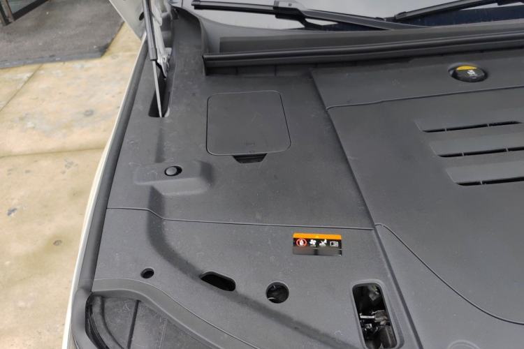 Used Zeekr 9X 2025 Ultra Edition 70kWh Engine Bay Right