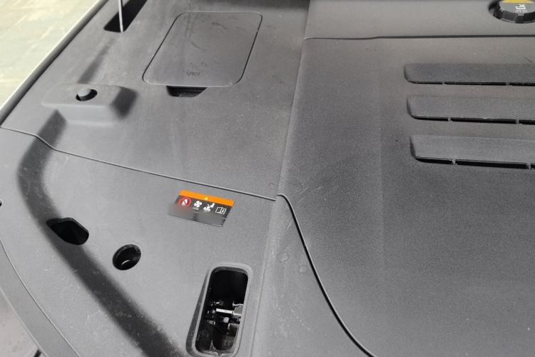 Used Zeekr 9X 2025 Hyper Edition Engine Bay Right