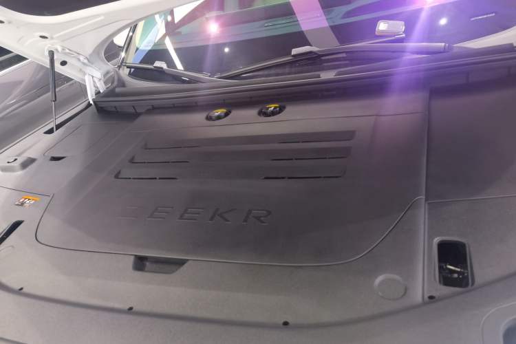 Used Zeekr 9X 2025 Ultra Edition 70kWh Engine Bay
