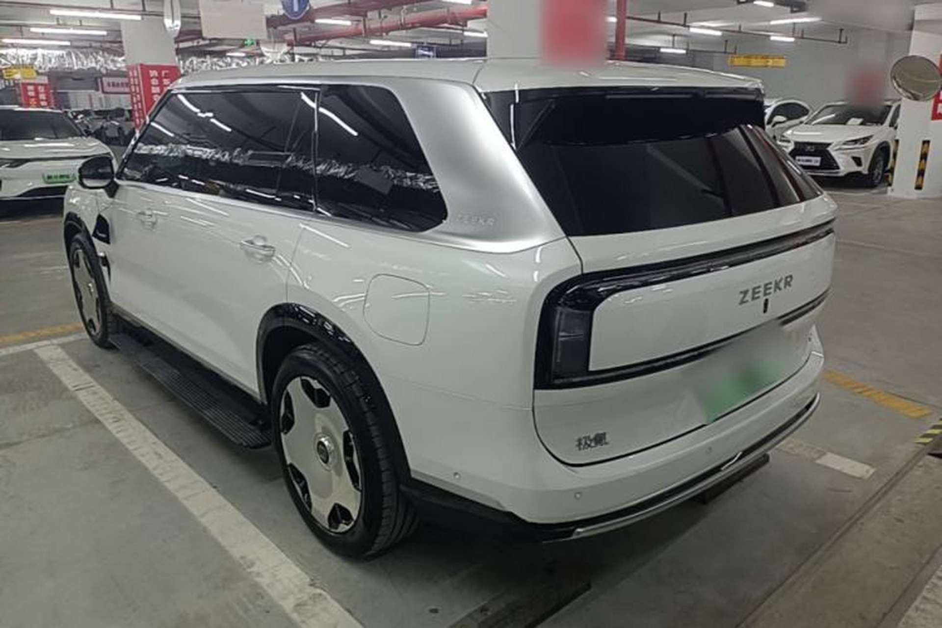 Used Zeekr 9X 2025 Hyper Edition Exterior 2