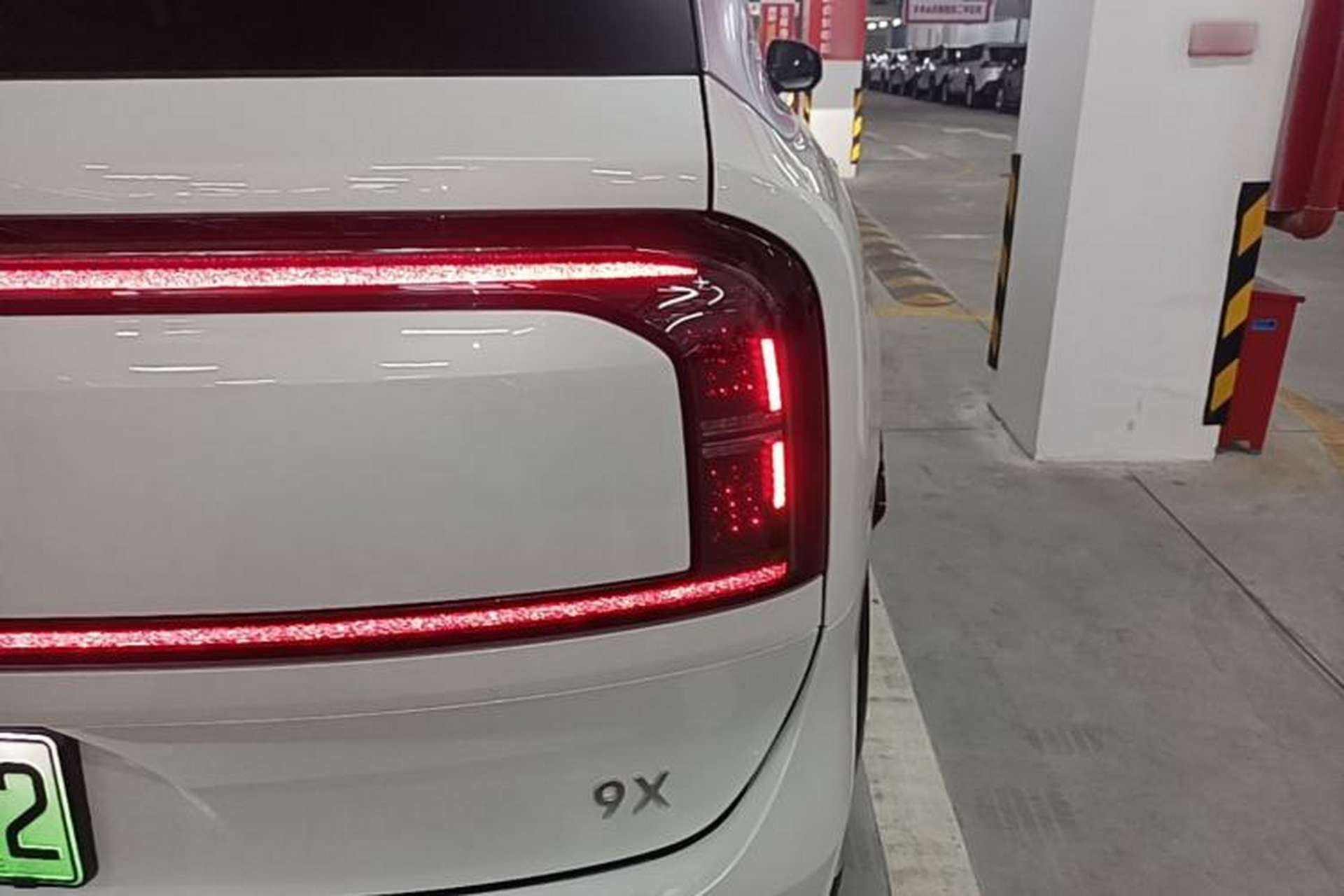Used Zeekr 9X 2025 Hyper Edition Exterior 3