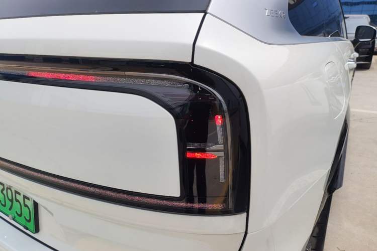 Used Zeekr 9X 2025 Ultra Edition 70kWh Exterior 3