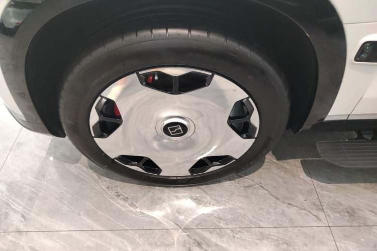 Used Zeekr 9X 2025 Hyper Edition Exterior 4