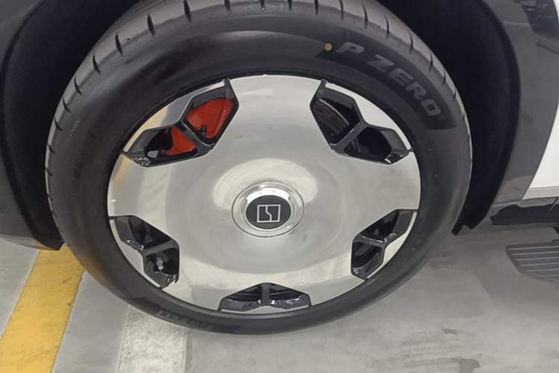 Used Zeekr 9X 2025 Hyper Edition Exterior 4