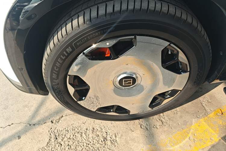 Used Zeekr 9X 2025 Hyper Edition Exterior 4