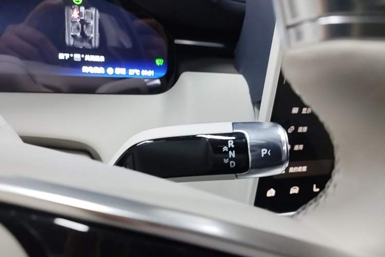 Used Zeekr 9X 2025 Ultra Edition 70kWh Gear Lever