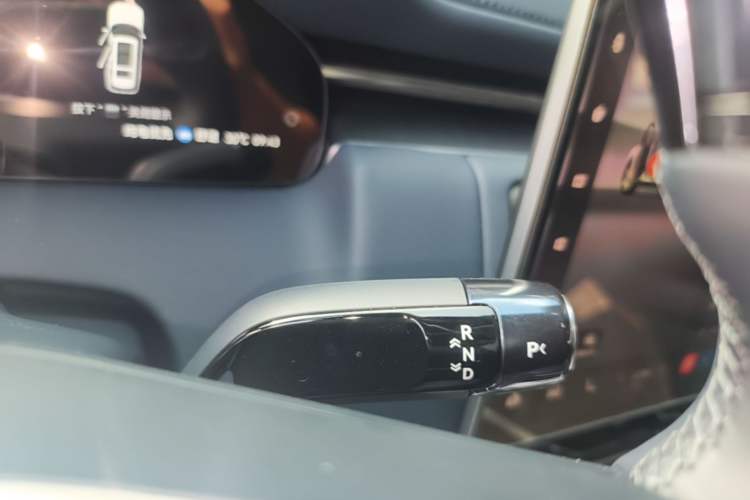 Used Zeekr 9X 2025 Hyper Edition Gear Lever