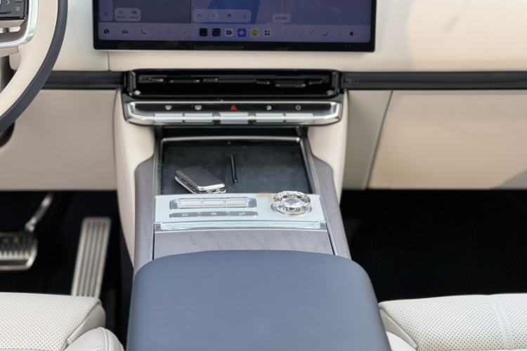 Used Zeekr 9X 2025 Max Edition Interior 3