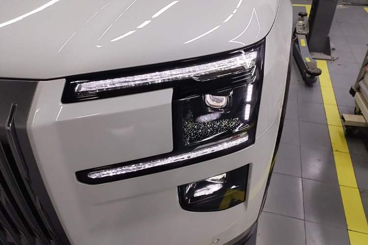 Used Zeekr 9X 2025 Ultra Edition 70kWh Left Front Headlight