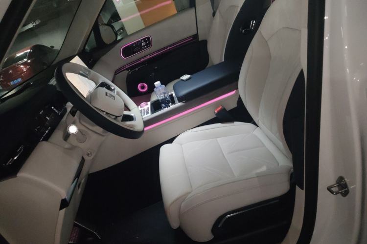 Used Zeekr 9X 2025 Hyper Edition Left Front Seat