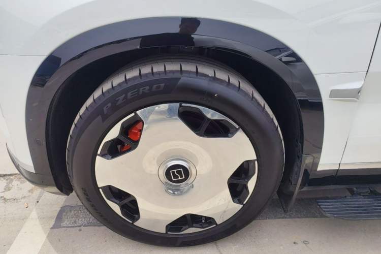 Used Zeekr 9X 2025 Ultra Edition 70kWh Left Front Wheel Hub