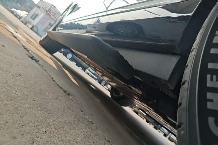 Used Zeekr 9X 2025 Hyper Edition Left Side Sill