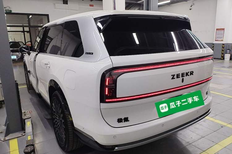 Used Zeekr 9X 2025 Ultra Edition 70kWh Rear Left 45 Deg
