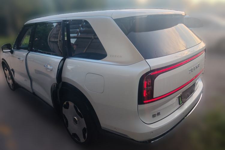 Used Zeekr 9X 2025 Ultra Edition 70kWh Rear Left 45 Deg