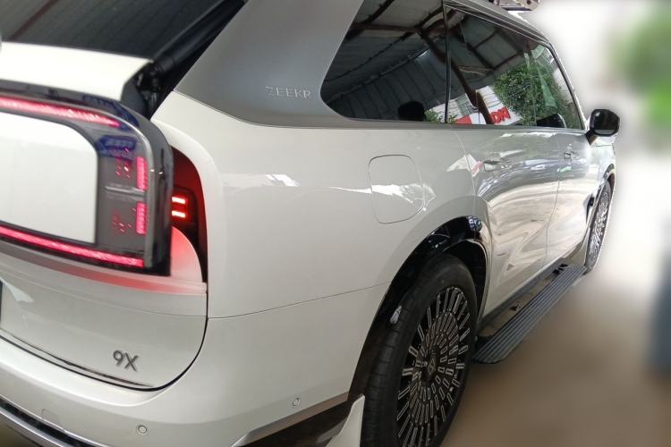 Used Zeekr 9X 2025 Ultra Edition 70kWh Rear Right 45 Deg