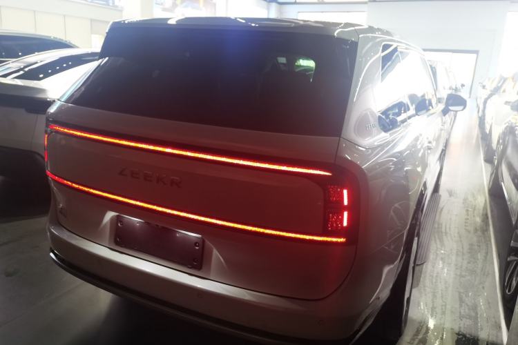 Used Zeekr 9X 2025 Ultra Edition 70kWh Rear Right 45 Deg