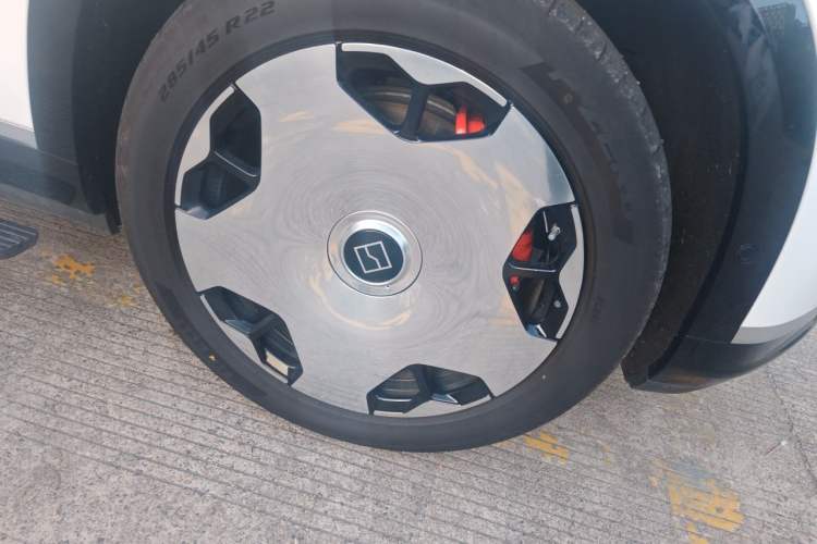 Used Zeekr 9X 2025 Ultra Edition 70kWh Right Front Wheel Hub