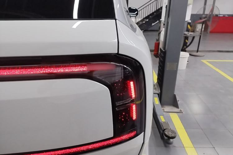Used Zeekr 9X 2025 Ultra Edition 70kWh Right Rear Taillight