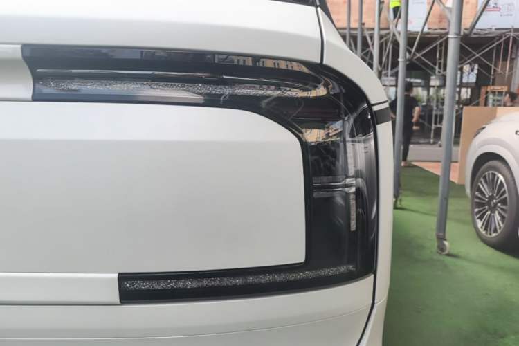 Used Zeekr 9X 2025 Hyper Edition Right Rear Taillight