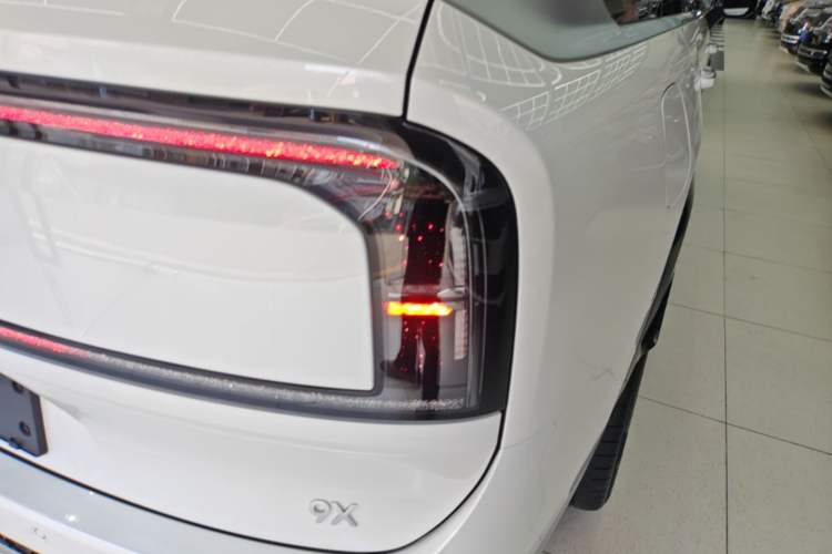 Used Zeekr 9X 2025 Ultra Edition 70kWh Right Rear Taillight
