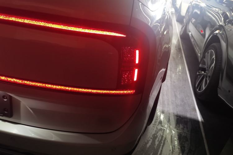 Used Zeekr 9X 2025 Ultra Edition 70kWh Right Rear Taillight