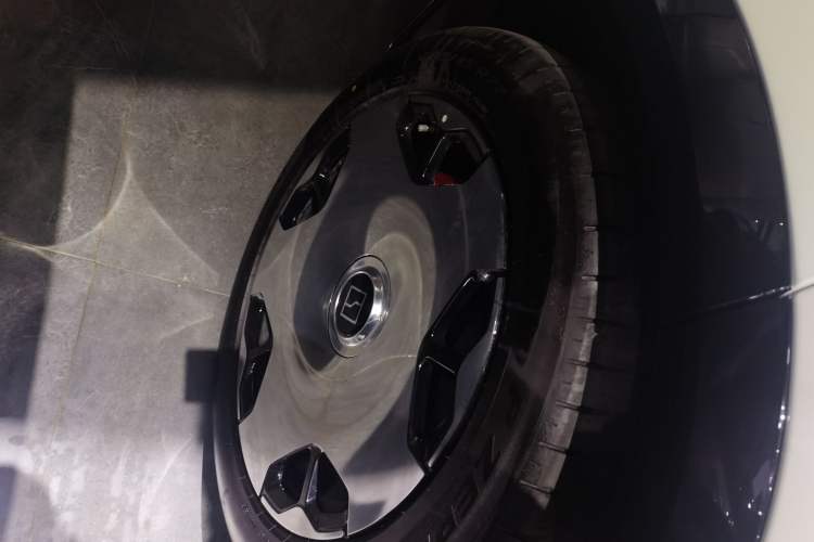 Used Zeekr 9X 2025 Ultra Edition 70kWh Right Rear Wheel Hub