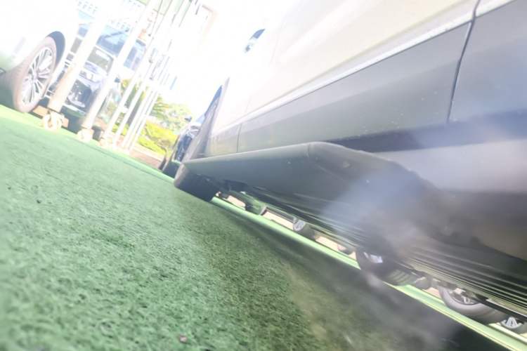 Used Zeekr 9X 2025 Hyper Edition Right Side Sill