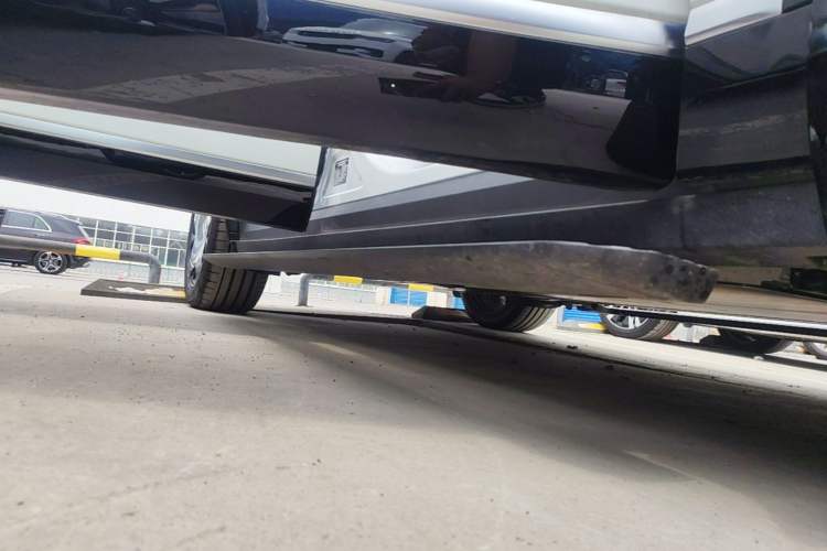 Used Zeekr 9X 2025 Ultra Edition 70kWh Right Side Sill