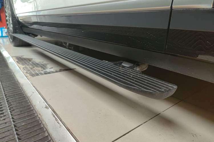 Used Zeekr 9X 2025 Ultra Edition Right Side Sill