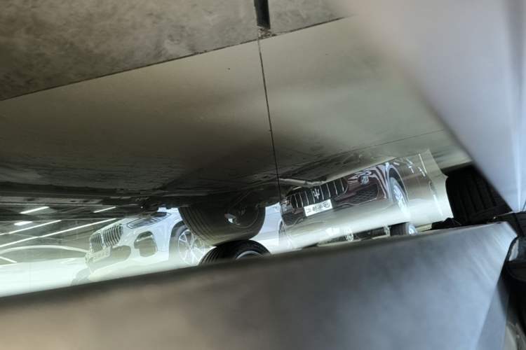 Used Zeekr 9X 2025 Ultra Edition Right Side Sill