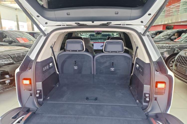 Used Zeekr 9X 2025 Ultra Edition 70kWh Trunk