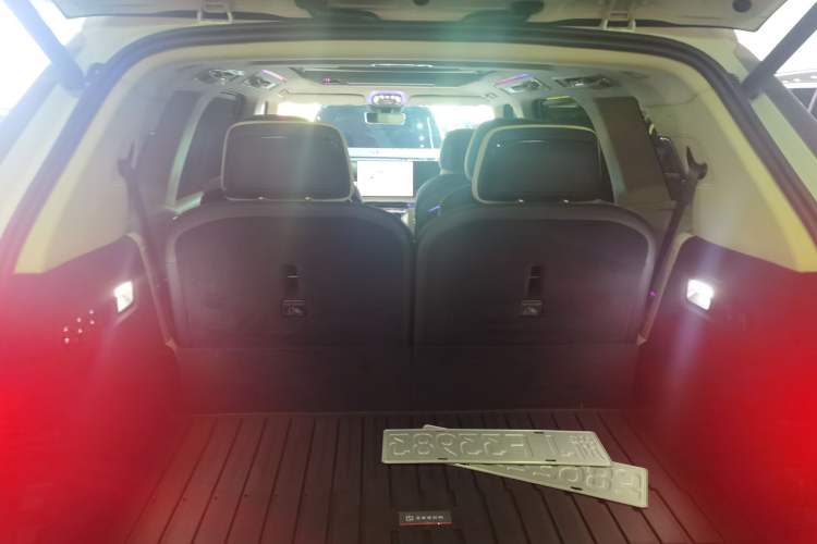 Used Zeekr 9X 2025 Ultra Edition 70kWh Trunk