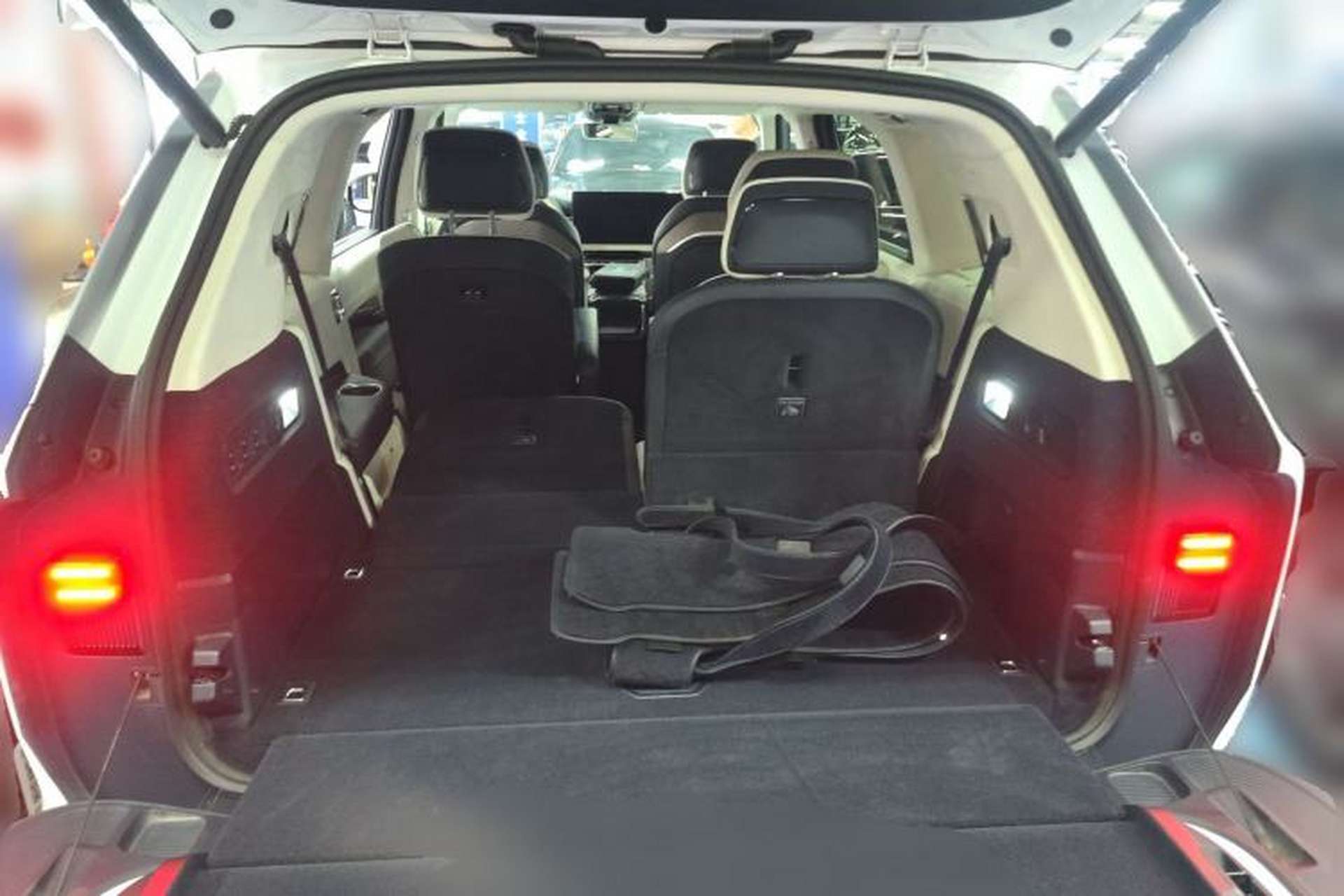 Used Zeekr 9X 2025 Ultra Edition 70kWh Trunk