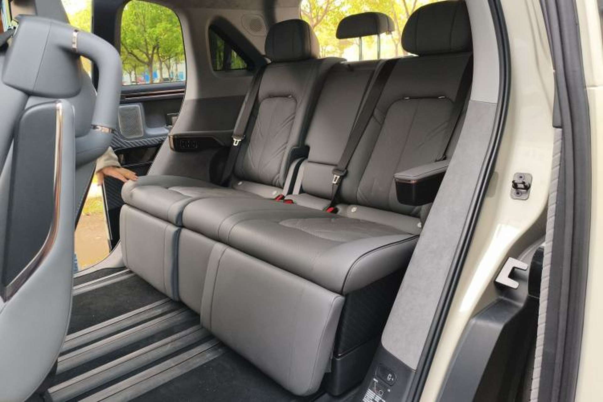 Used Zeekr MIX 2025 Long-Range Intelligent Driving Edition Left Rear Seat