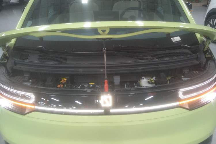 Used Zeekr MIX 2025 Long-Range Intelligent Driving Edition Engine Bay