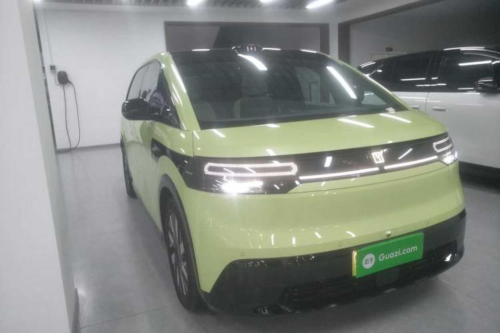 Used Zeekr MIX 2025 Long-Range Intelligent Driving Edition Front Right 45 Deg