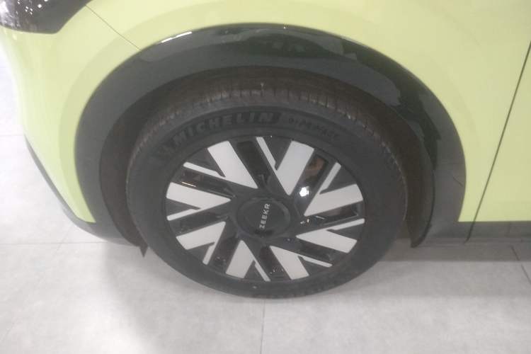 Used Zeekr MIX 2025 Long-Range Intelligent Driving Edition Left Front Wheel Hub