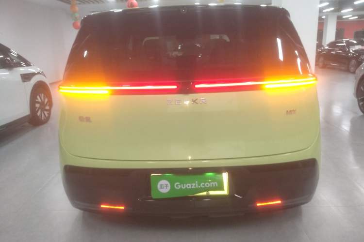 Used Zeekr MIX 2025 Long-Range Intelligent Driving Edition Rear