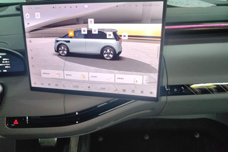 Used Zeekr MIX 2025 Intelligent Driving Version Audio And AC Panel