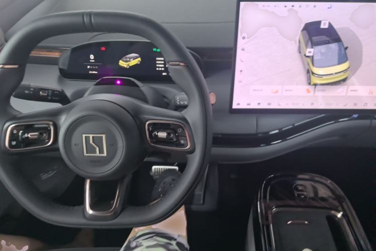 Used Zeekr MIX 2025 Intelligent Driving Version Center Console