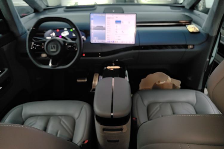 Used Zeekr MIX 2025 Intelligent Driving Version Center Console