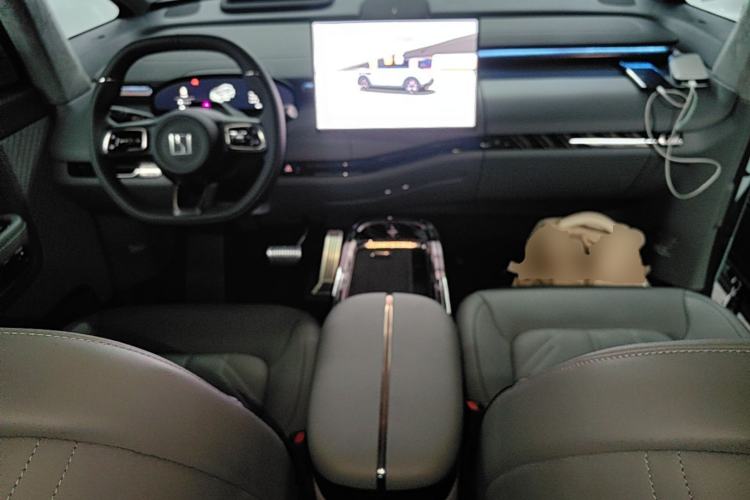 Used Zeekr MIX 2025 Intelligent Driving Version Center Console