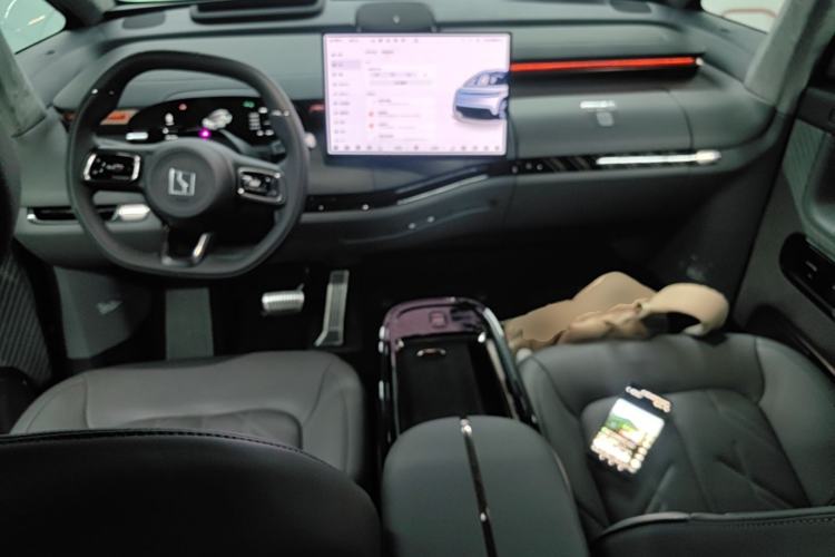 Used Zeekr MIX 2025 Intelligent Driving Version Center Console