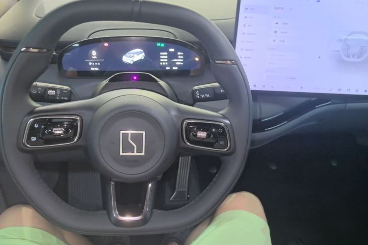 Used Zeekr MIX 2025 Intelligent Driving Version Center Console