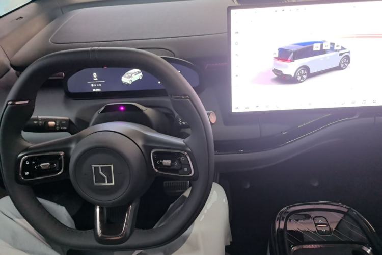 Used Zeekr MIX 2025 Intelligent Driving Version Center Console