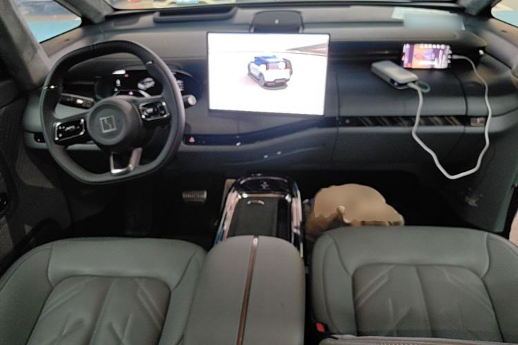 Used Zeekr MIX 2025 Intelligent Driving Version Center Console