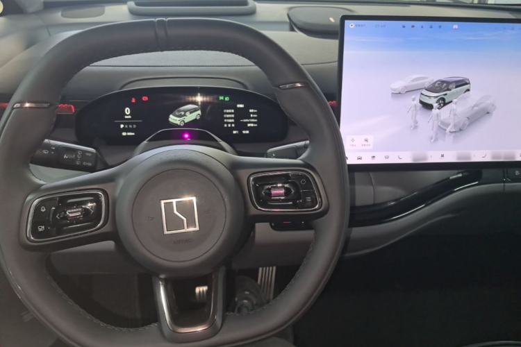 Used Zeekr MIX 2025 Intelligent Driving Version Center Console