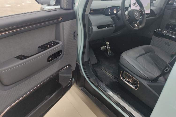 Used Zeekr MIX 2025 Intelligent Driving Version Driver Seat